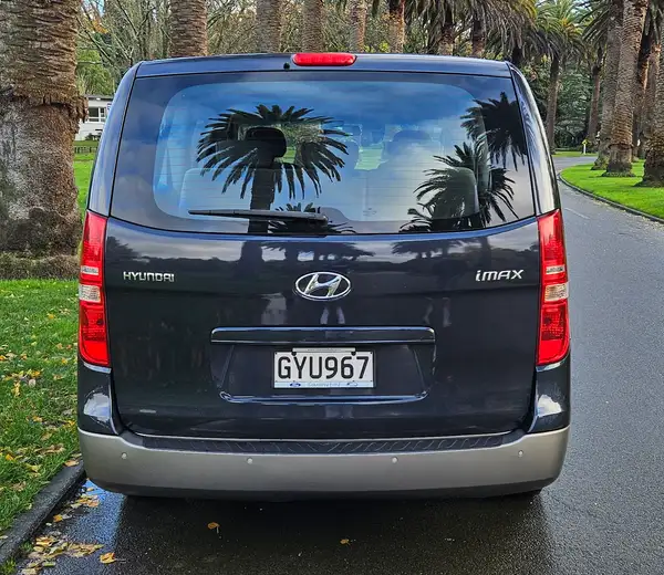 2013 Hyundai iMax 2.4 Petrol  - Image 4