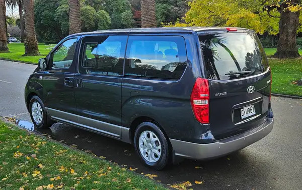 2013 Hyundai iMax 2.4 Petrol  - Image 5