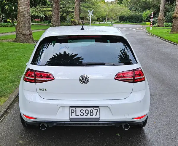 2014 Volkswagen Golf GTi  - Image 4