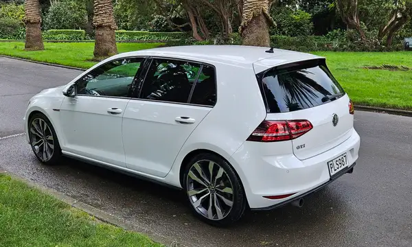 2014 Volkswagen Golf GTi  - Image 5