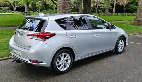 2017 Toyota Corolla GLX - Image 3