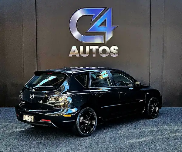 2005 Mazda 3 SP23  - Image 3