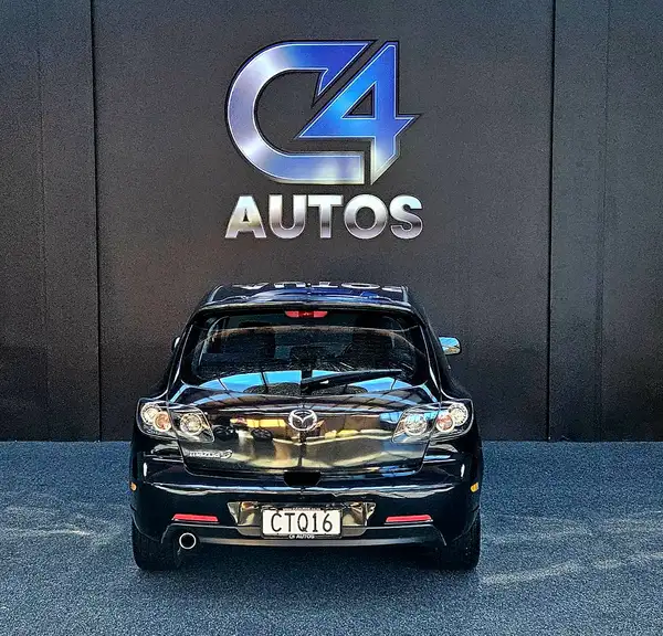 2005 Mazda 3 SP23  - Image 4