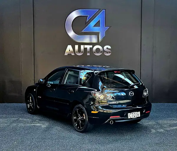 2005 Mazda 3 SP23  - Image 5