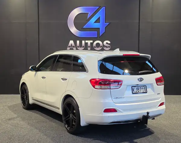 2017 Kia Sorento Premium 2.2 Diesel - Image 5