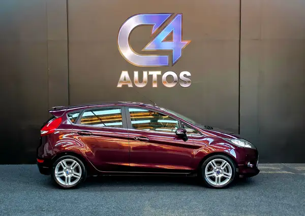2013 Ford Fiesta Zetec 1.6 Auto - Image 2