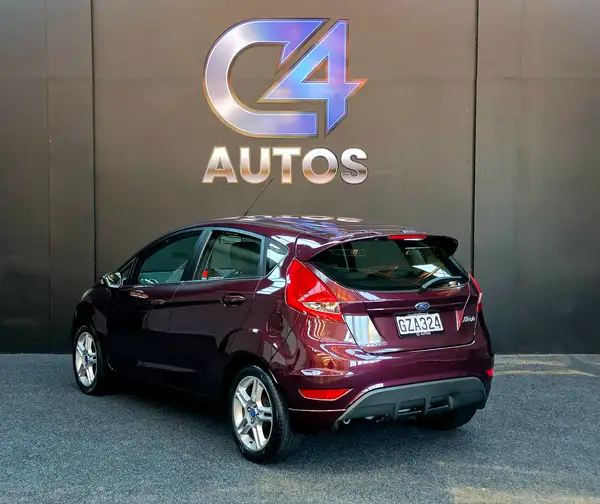 2013 Ford Fiesta Zetec 1.6 Auto - Image 5