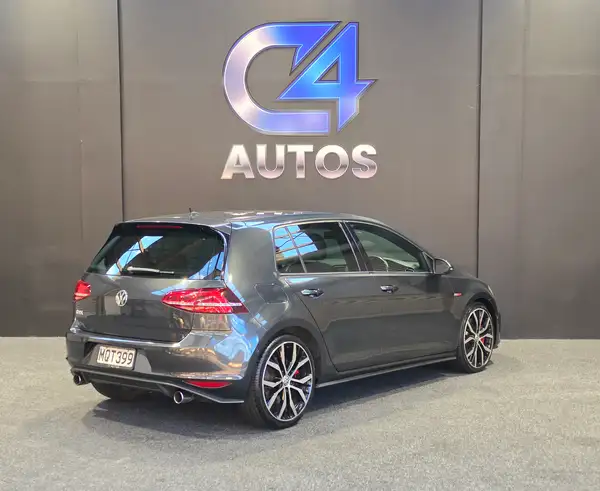 2014 Volkswagen Golf GTI  Performance 2.0 TSi - Image 3