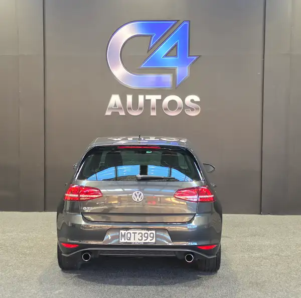 2014 Volkswagen Golf GTI  Performance 2.0 TSi - Image 4